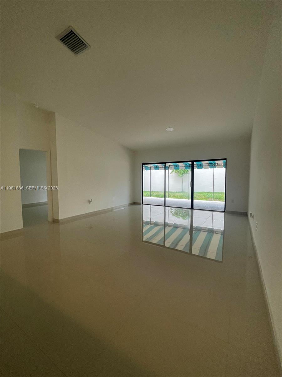 14728 Balgowan Road Miami Lakes, FL 33016 - Photo 23 of 38