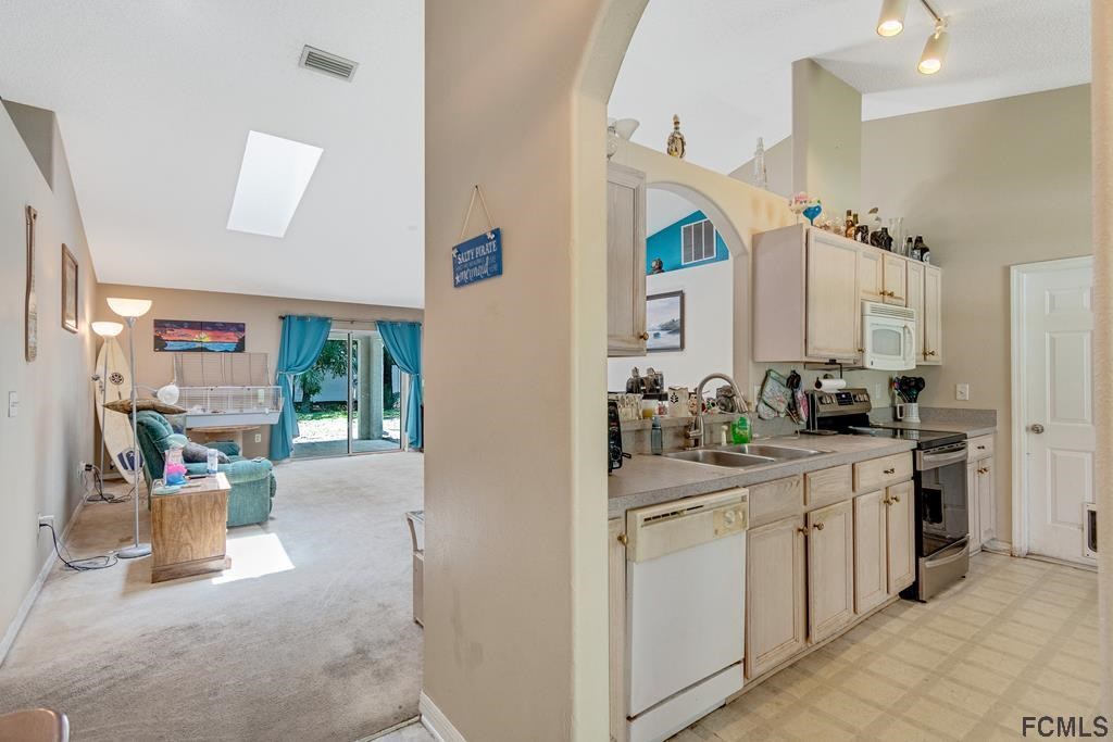 30 Poppy Lane Palm Coast, FL 32164 - Photo 5 of 39