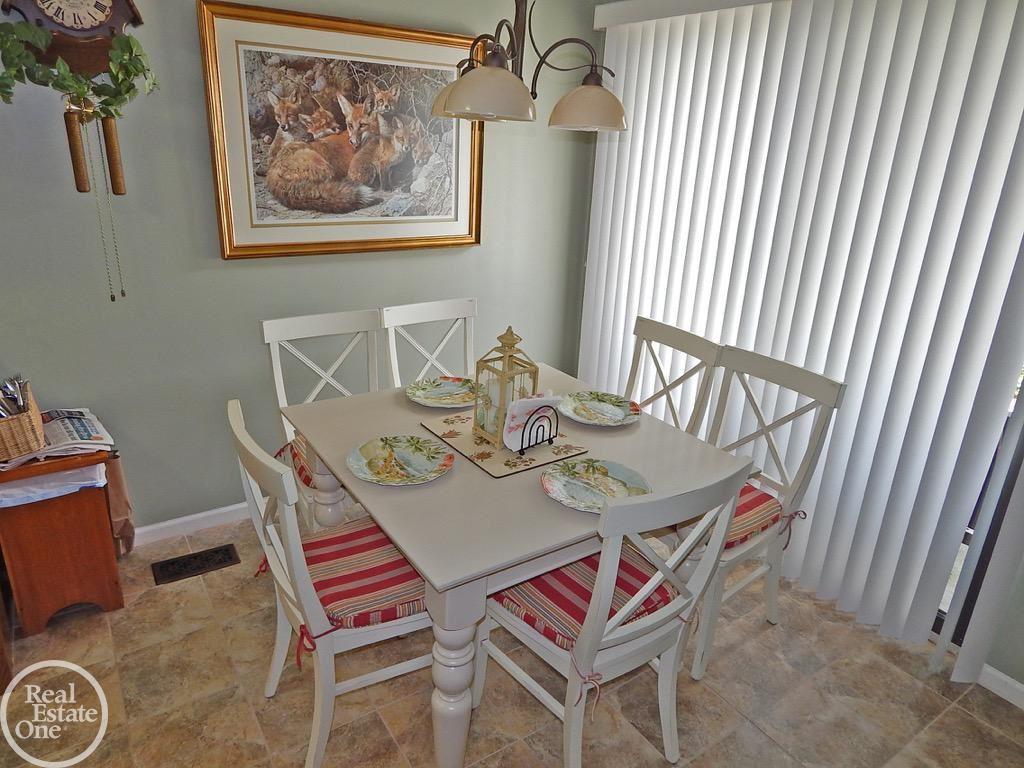 987 Wexford Way Rochester Hills, MI 48307 - Photo 9 of 27