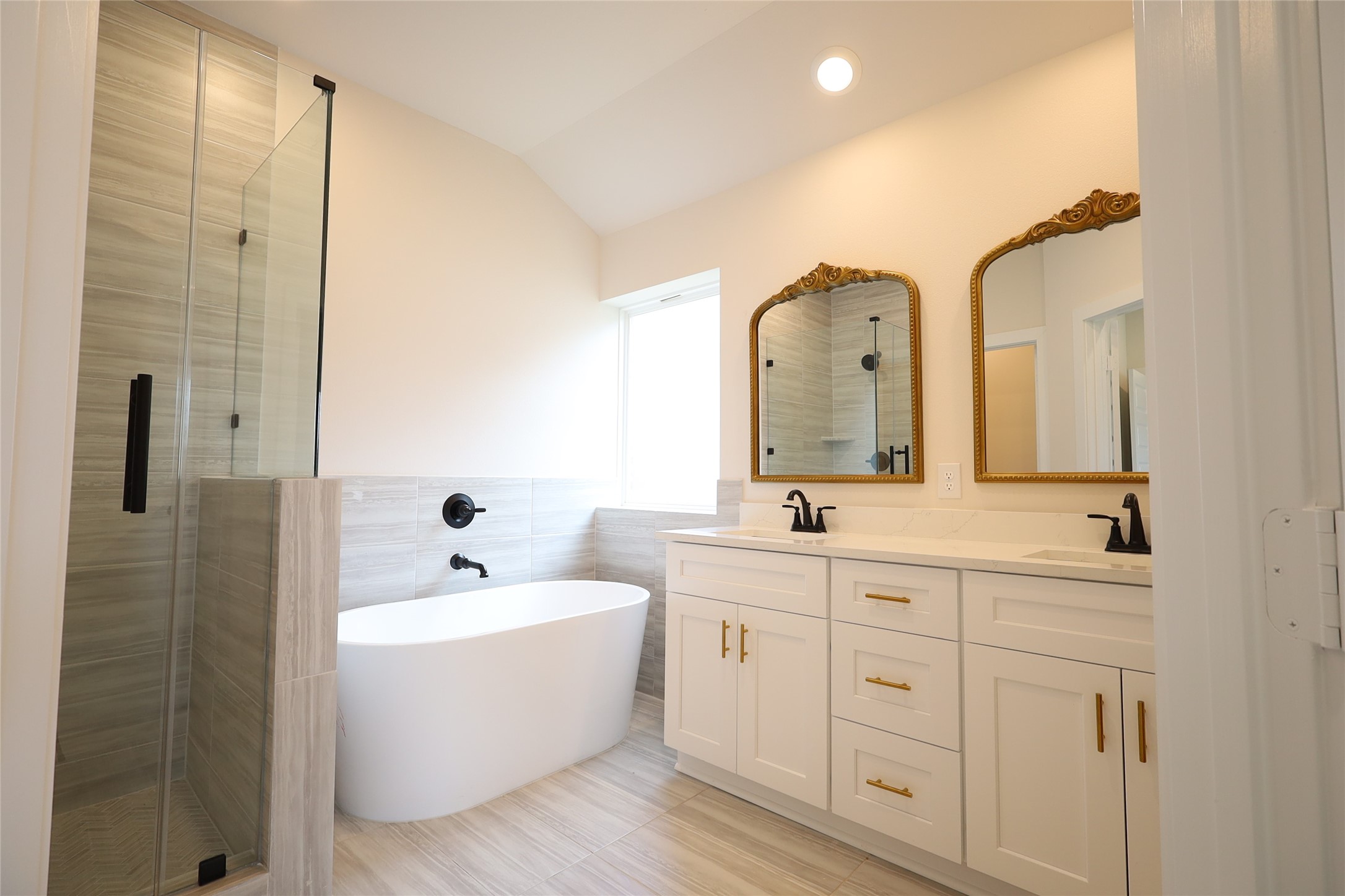 13215 Glacier Vw Lane Rosharon, TX 77583 - Photo 11 of 17 Primary en-suite bathroom with separate standing shower and large soaking tub.
