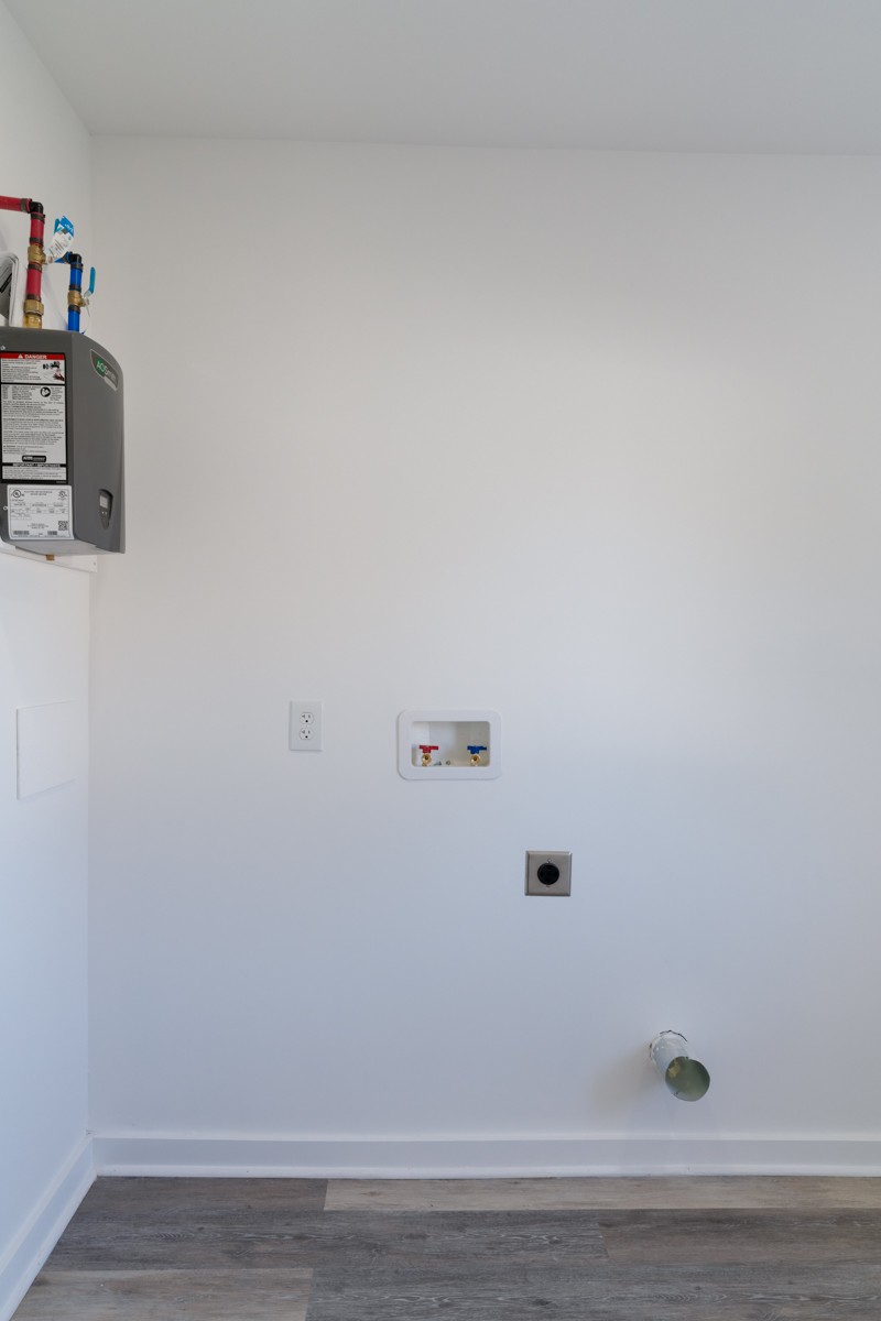 342 Crescent Drive Springfield, TN 37172 - Photo 23 of 31 a view of a small space