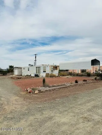 $59,000 | 44281 Olive Street, Bouse, AZ 85325