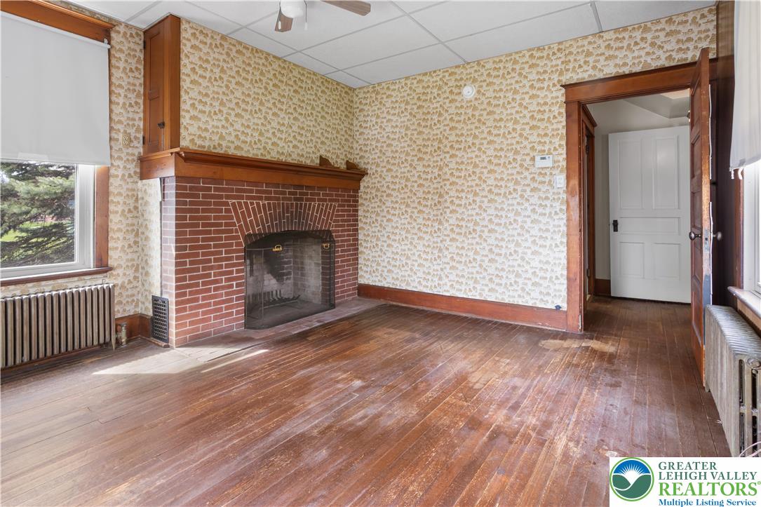 325 West Center Street Nazareth, PA 18064 - Photo 19 of 44
