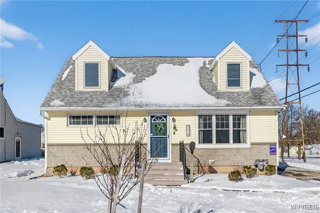 $295,000 | 219 Syracuse Street, Tonawanda, NY 14150