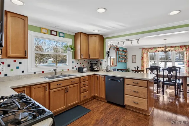 $295,000 | 219 Syracuse Street, Tonawanda, NY 14150