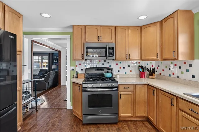 $295,000 | 219 Syracuse Street, Tonawanda, NY 14150