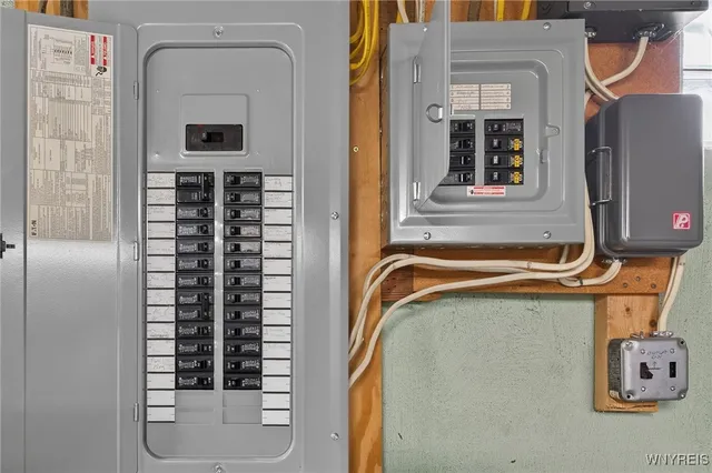 $295,000 | 219 Syracuse Street, Tonawanda, NY 14150