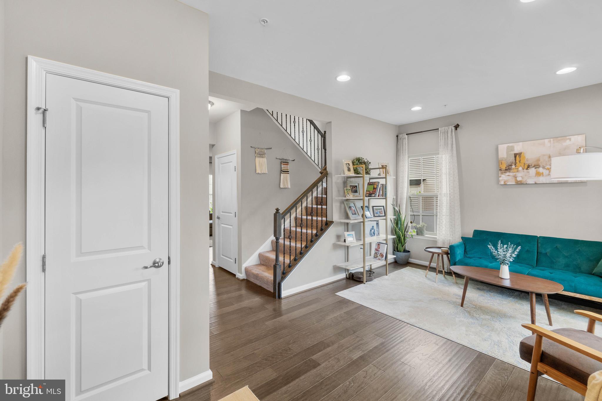 9912 Audrey Rose Laurel, MD 20723 - Photo 3 of 54 Foyer