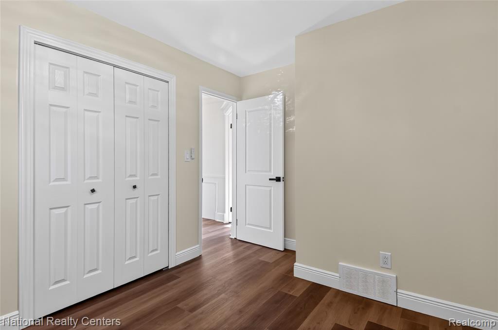 32008 Bunert Road Warren, MI 48088 - Photo 26 of 41