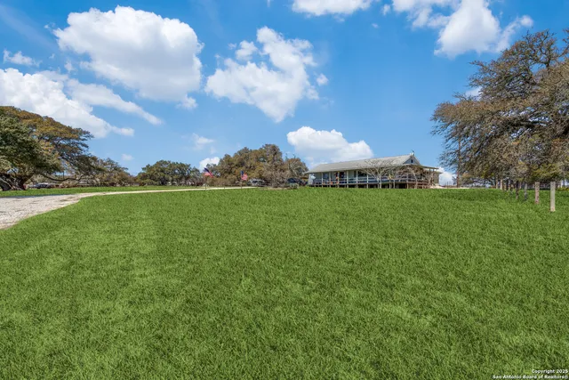 $1,475,000 | 2682 Us-281, Blanco, TX 78606