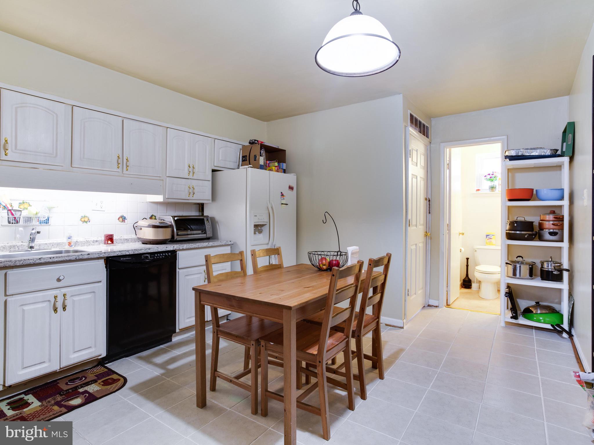 12915 Crisfield Road Silver Spring, MD 20906 - Photo 11 of 31 Kitchen
