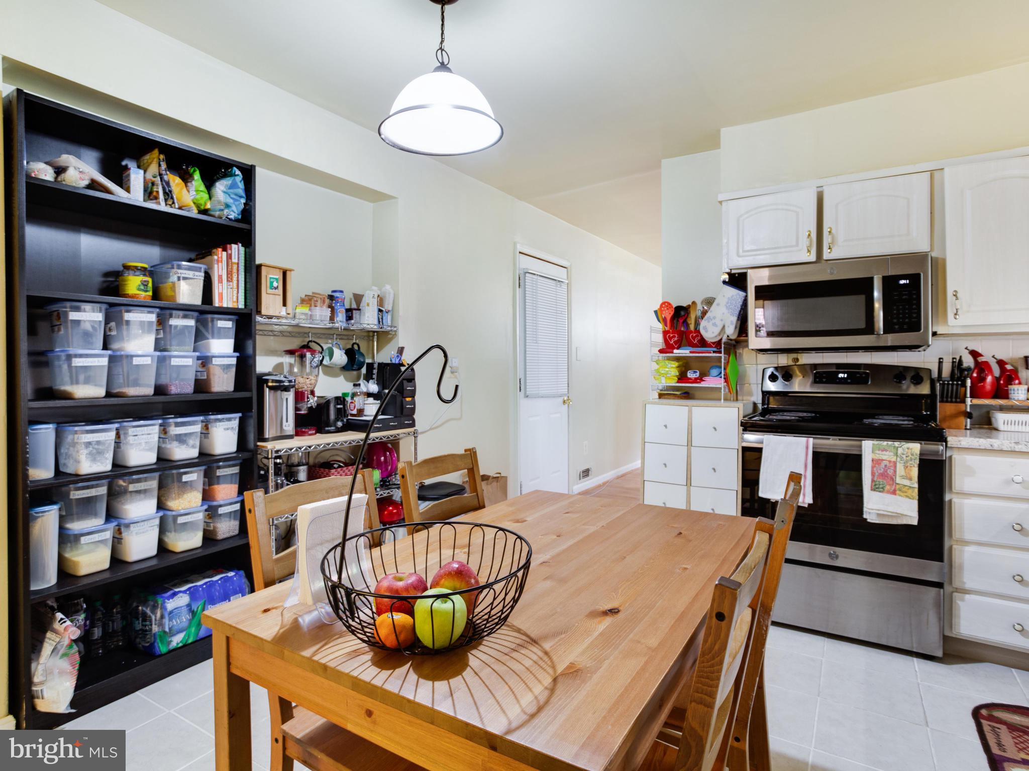 12915 Crisfield Road Silver Spring, MD 20906 - Photo 13 of 31 Kitchen
