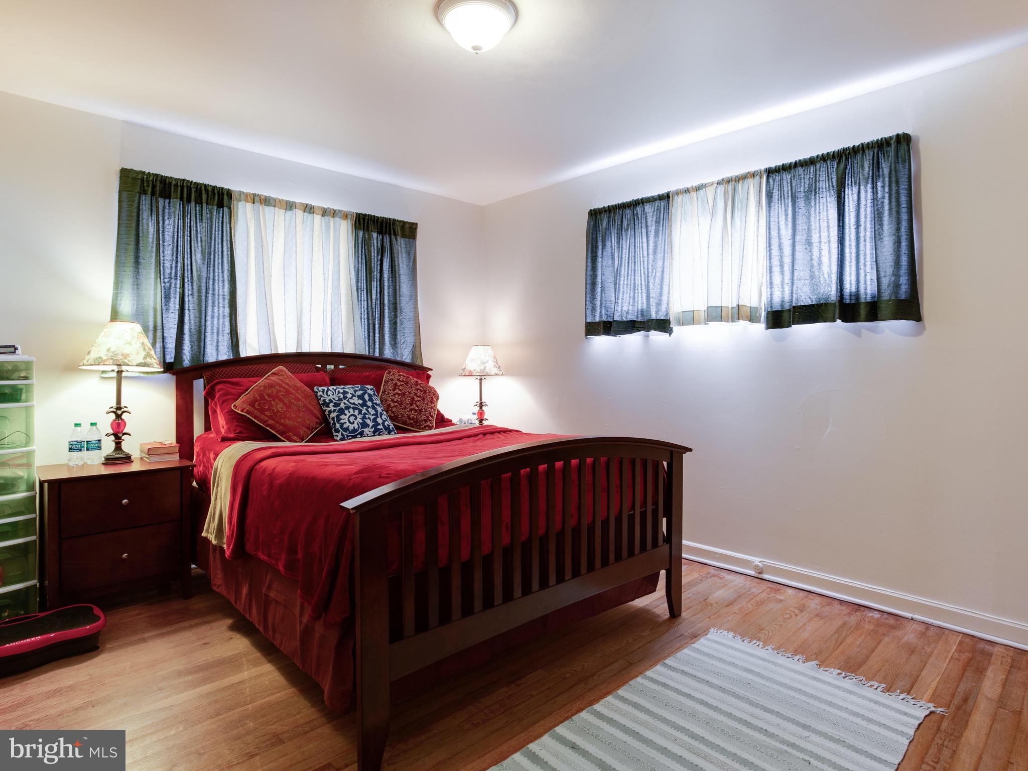 12915 Crisfield Road Silver Spring, MD 20906 - Photo 17 of 31 Upper-level Room