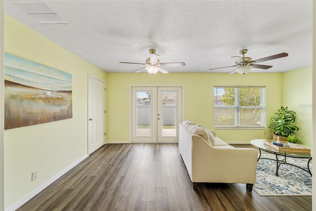 17984 Southeast 89th Rothway Court The Villages, FL 32162 - Photo 31 of 39