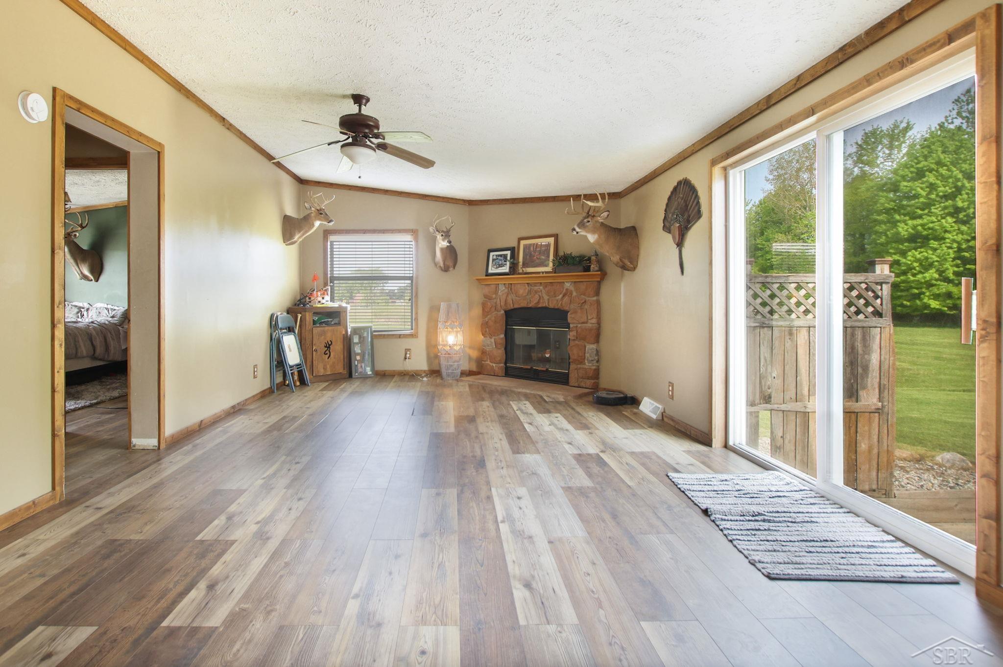 18890 Lakefield Road Merrill, MI 48637 - Photo 20 of 46 50109212-19.JPG
