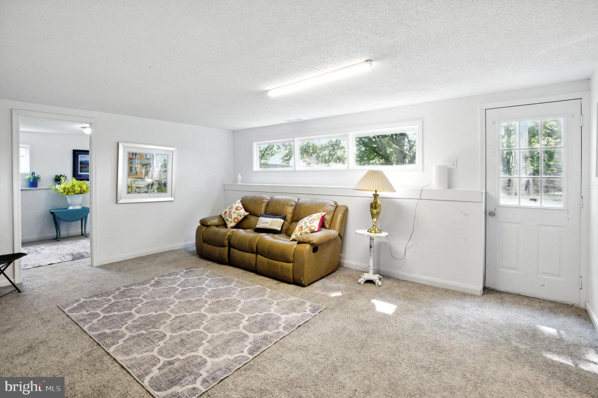 47 Carole Road Newark, DE 19713 - Photo 13 of 27 Family Room