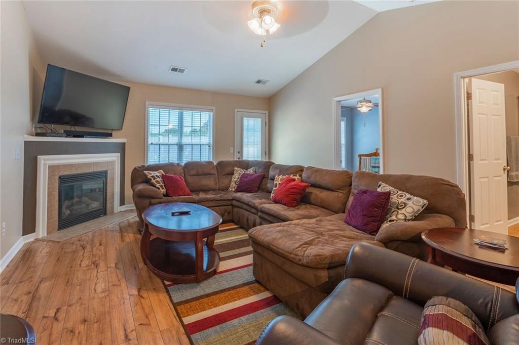 677 Chas Court High Point, NC 27265 - Photo 4 of 20 Gallery Image 4