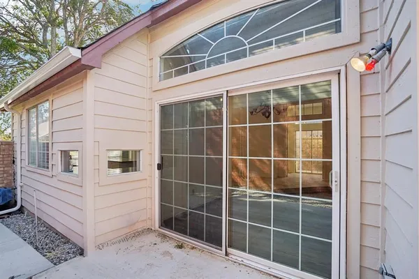 $2,500 | 401 Dakota Trail, Irving, TX 75063