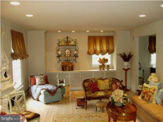 724 Timber Trail Lane Springfield, PA 19064 - Photo 3 of 6