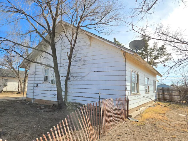 a house with a swimming pool