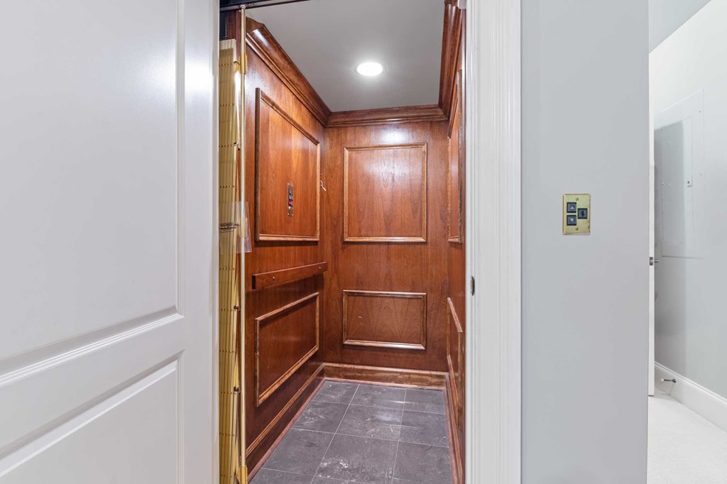 306 Cascade Road Columbus, GA 31904 - Photo 51 of 67 Elevator