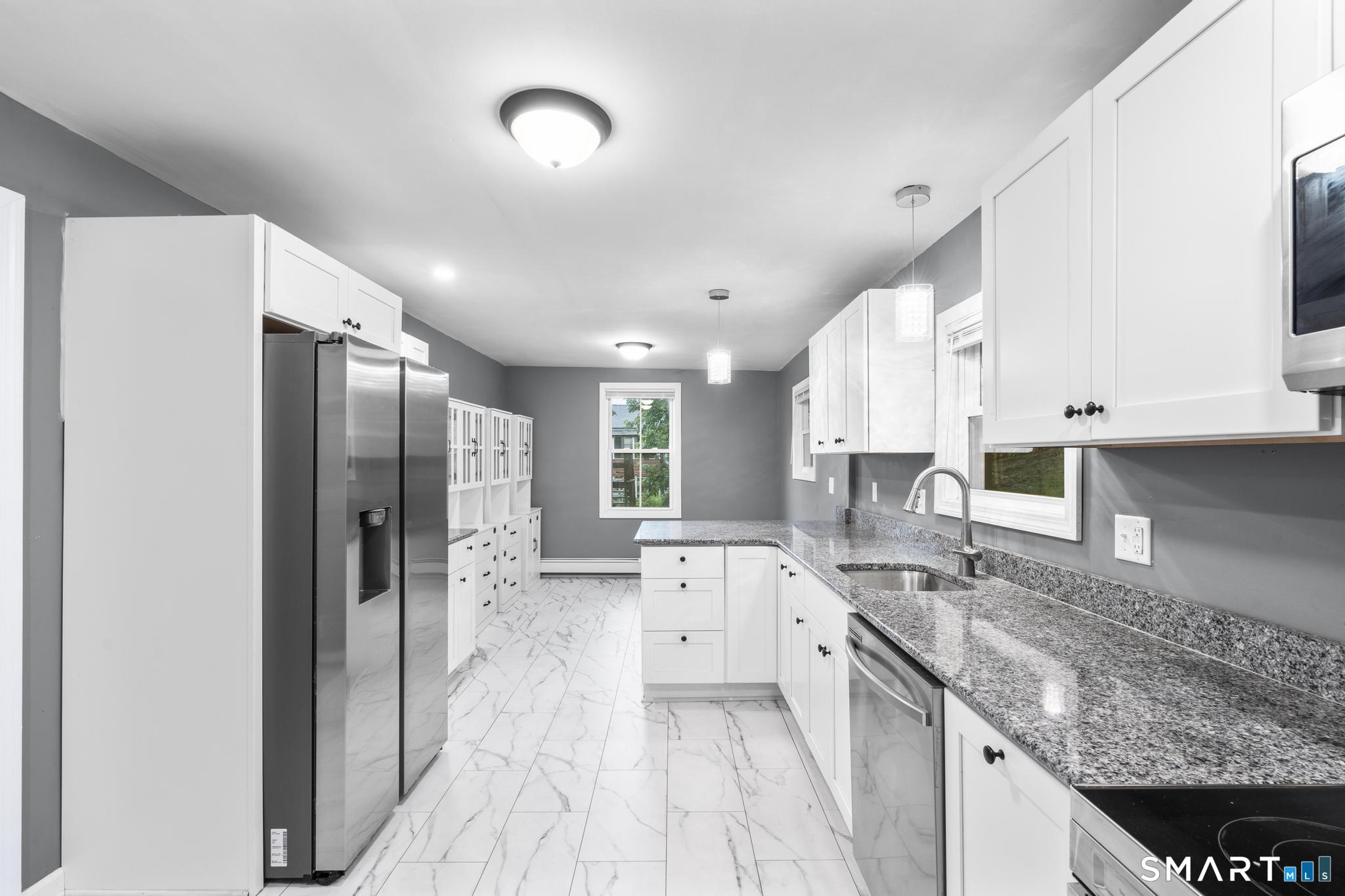 137 High Street Vernon, CT 06066 - Photo 2 of 37