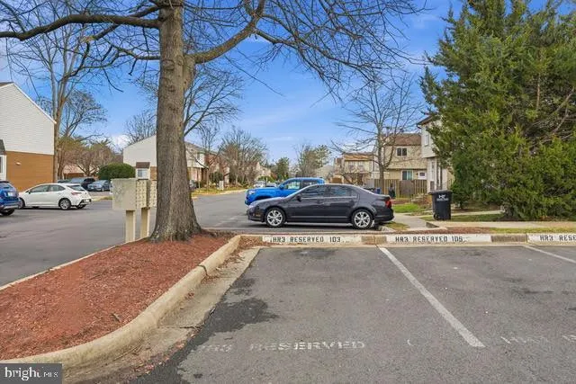 $2,400 | 739 Brethour Court, Sterling, VA 20164