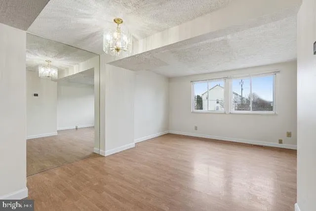 $2,400 | 739 Brethour Court, Sterling, VA 20164