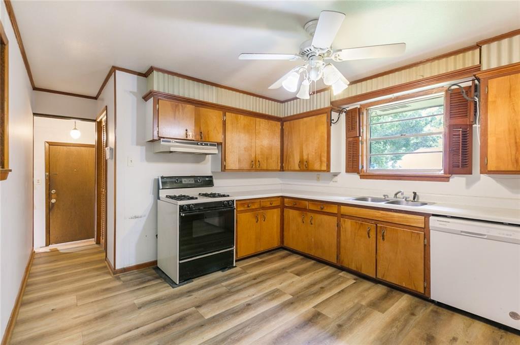 9535 Hyacinth Avenue Baton Rouge, LA 70810 - Photo 5 of 16