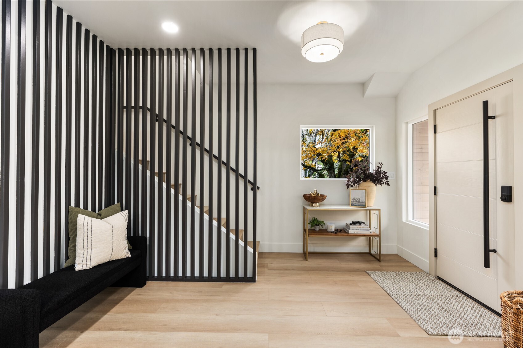 829 27th Avenue Seattle, WA 98122 - Photo 6 of 38 a view of a livingroom with furniture and window