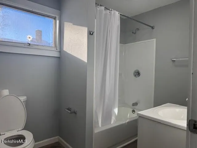 $1,500 | 10 Depot Street, Unit 3, Great Barrington, MA 01236