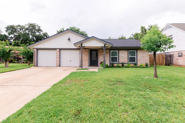 $2,449 | 9646 Springview Lane, Houston, TX 77080