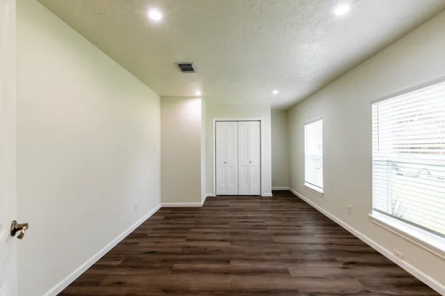 $2,449 | 9646 Springview Lane, Houston, TX 77080