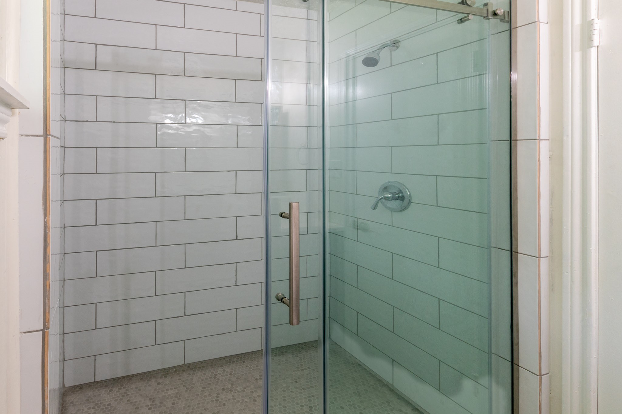 9646 Springview Lane Houston, TX 77080 - Photo 23 of 32 a bathroom with a shower