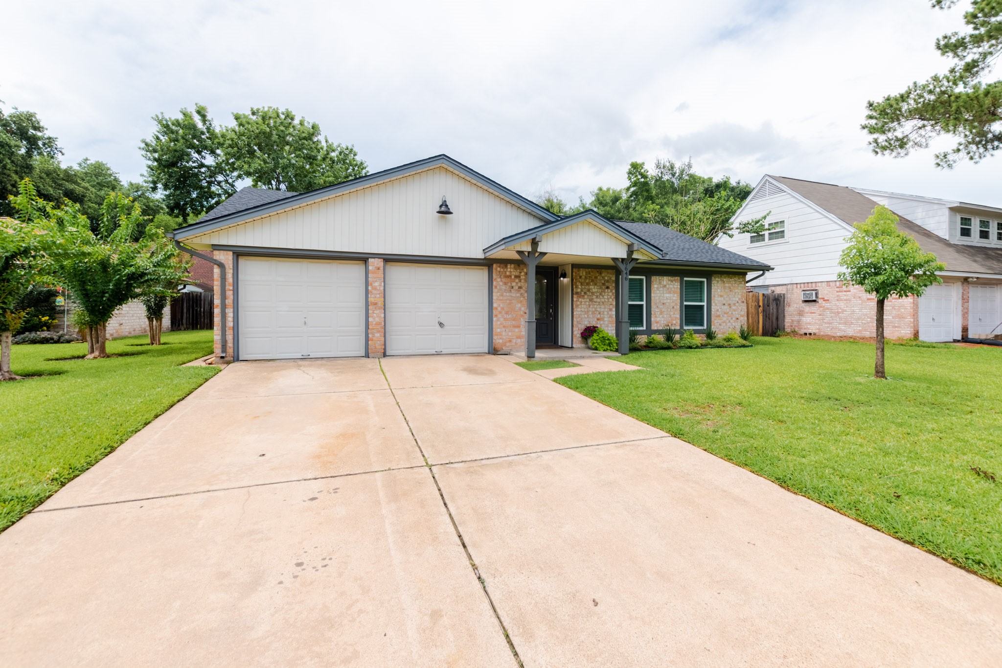 9646 Springview Lane Houston, TX 77080 - Photo 27 of 32 a view of house with yard