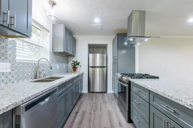 $2,449 | 9646 Springview Lane, Houston, TX 77080