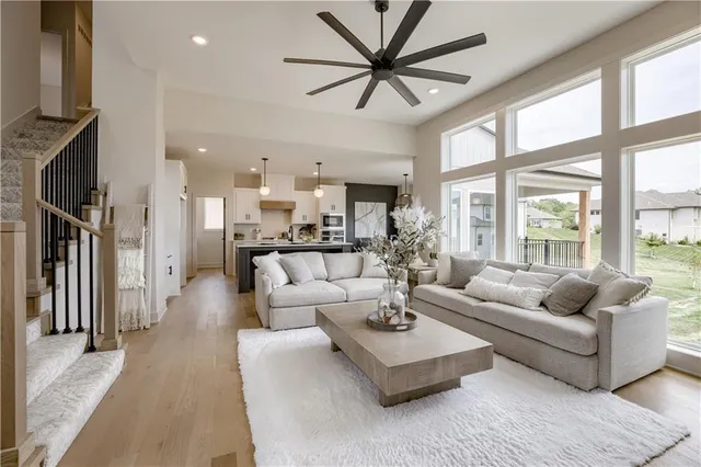 $835,000 | 5158 Northwest 47 Terrace, Riverside, MO 64150