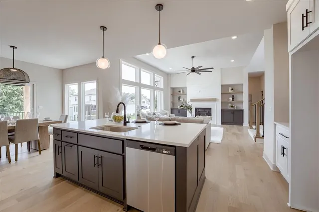 $835,000 | 5158 Northwest 47 Terrace, Riverside, MO 64150