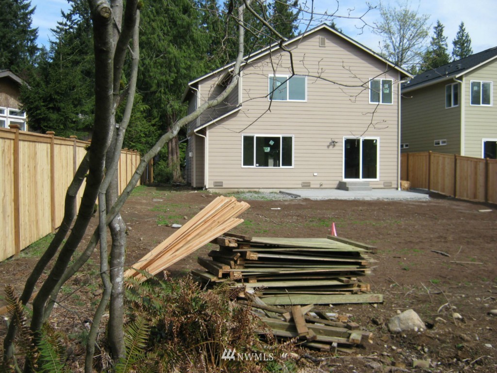 24 172nd Place Southwest, Unit B Bothell, WA 98012 - Photo 7 of 14