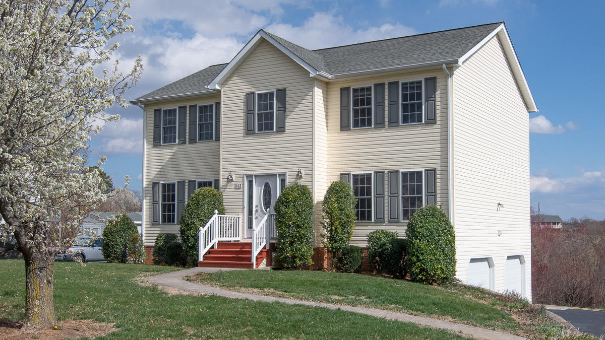 112 Aftons Meadow Road Vinton, VA 24179 - Photo 1 of 46 a front view of house with yard and green space