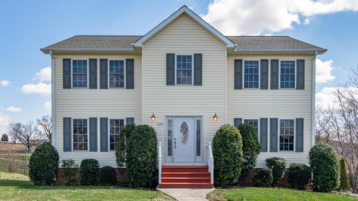 112 Aftons Meadow Road Vinton, VA 24179 - Photo 5 of 46 front view of house with a yard