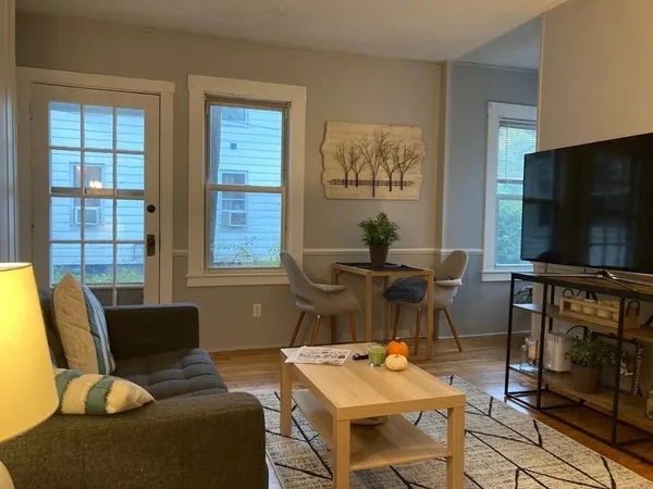 $1,250 | 19 Union Street, Unit 19, Needham, MA 02494