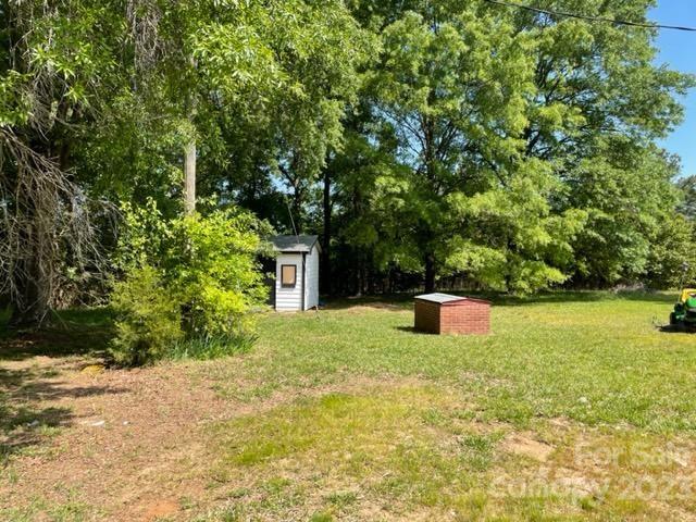 1608 Altura Road Fort Mill, SC 29708 - Photo 12 of 34 a view of a back yard