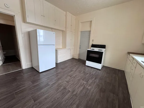 $775 | 614 West Charles Street, Muncie, IN 47305