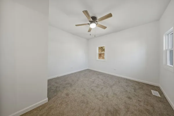 $2,300 | 835 Bishop Avenue, Unit 1, Aurora, IL 60506