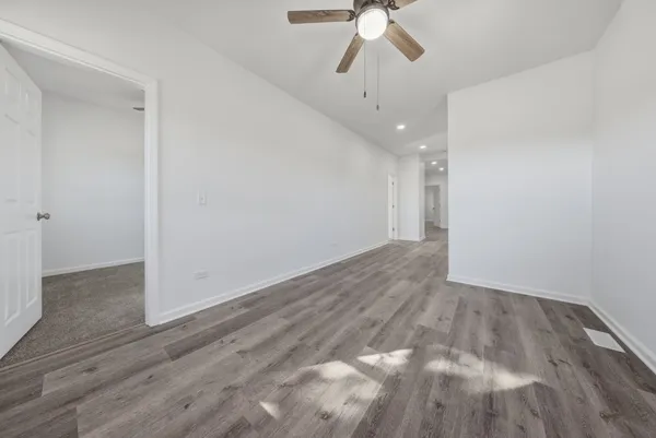 $2,300 | 835 Bishop Avenue, Unit 1, Aurora, IL 60506