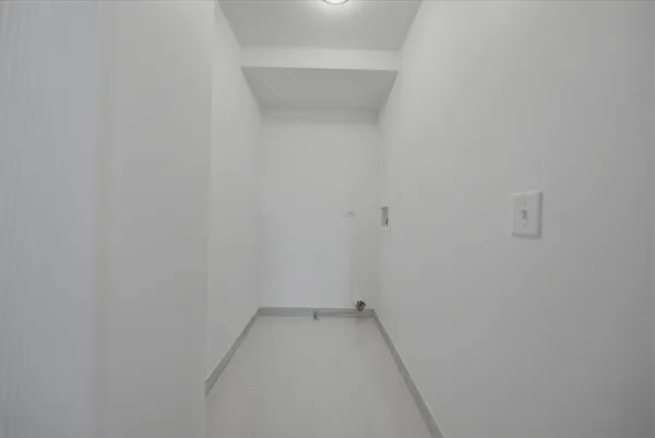 $2,300 | 835 Bishop Avenue, Unit 1, Aurora, IL 60506