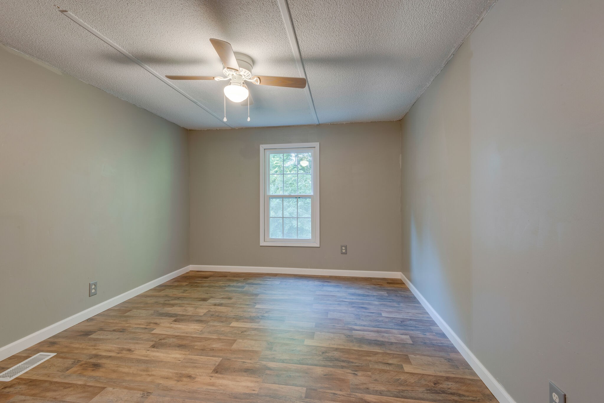 6325 Keys Branch Road Nunnelly, TN 37137 - Photo 22 of 27 Gallery Image 22