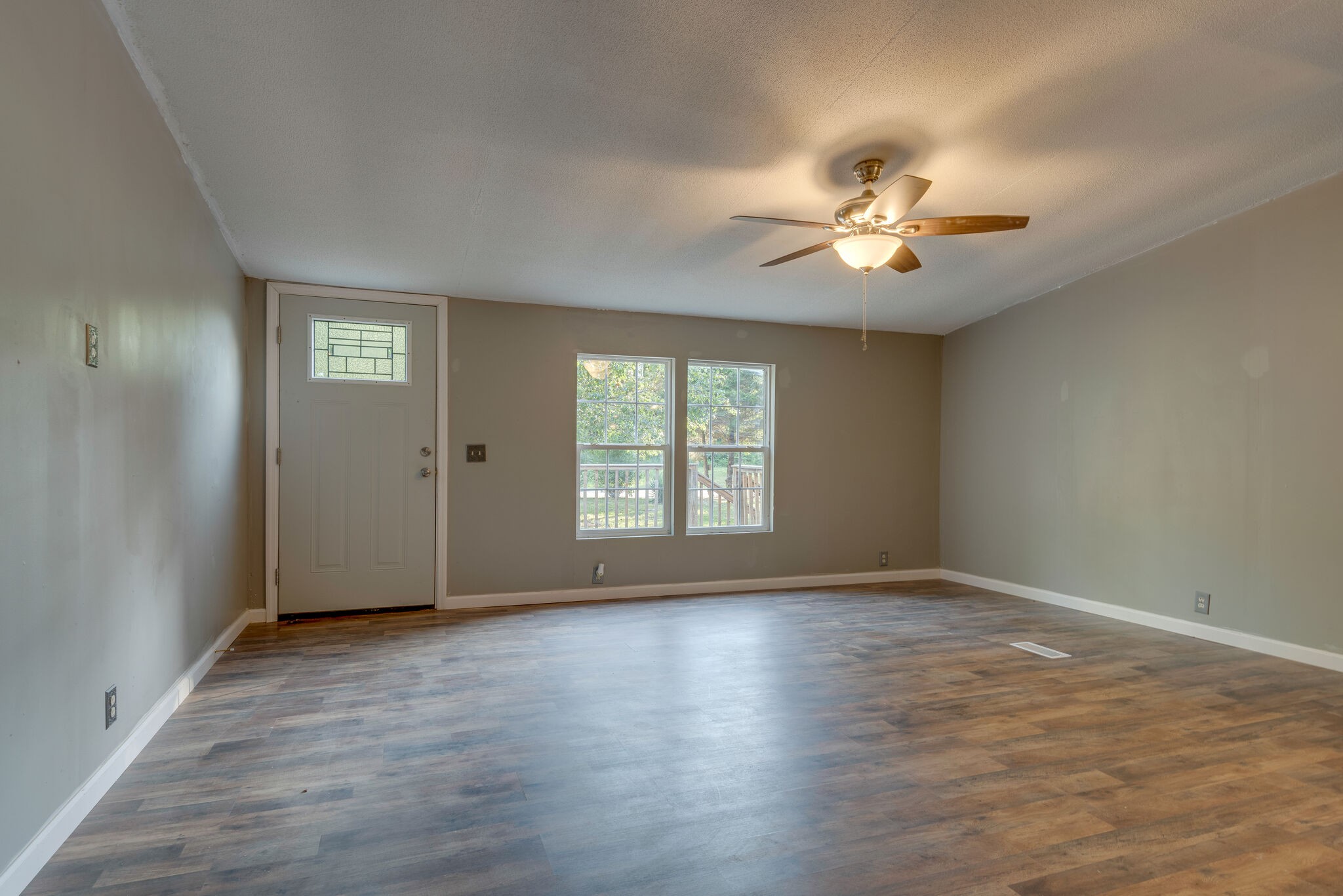 6325 Keys Branch Road Nunnelly, TN 37137 - Photo 6 of 27 Gallery Image 6