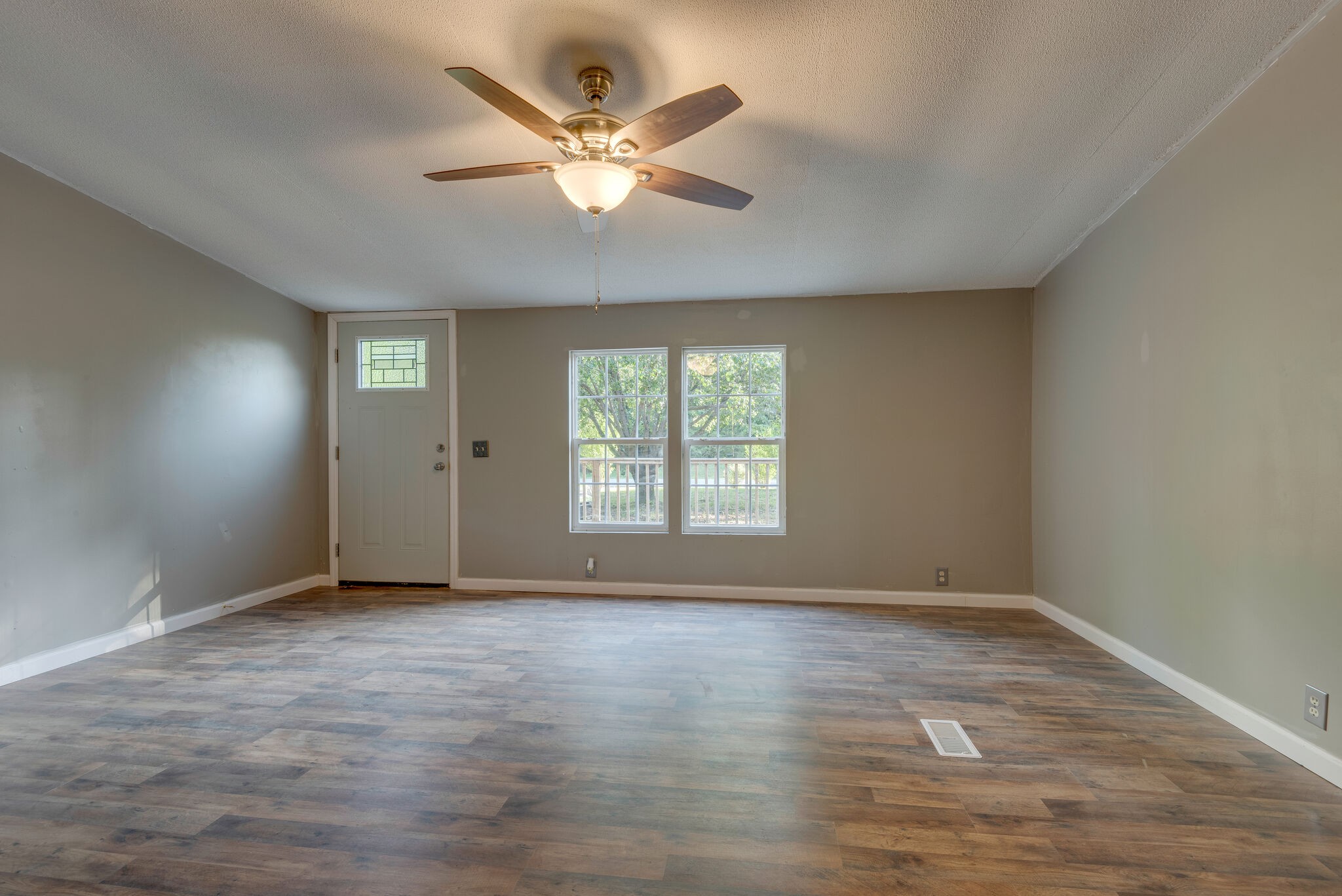 6325 Keys Branch Road Nunnelly, TN 37137 - Photo 7 of 27 Gallery Image 7